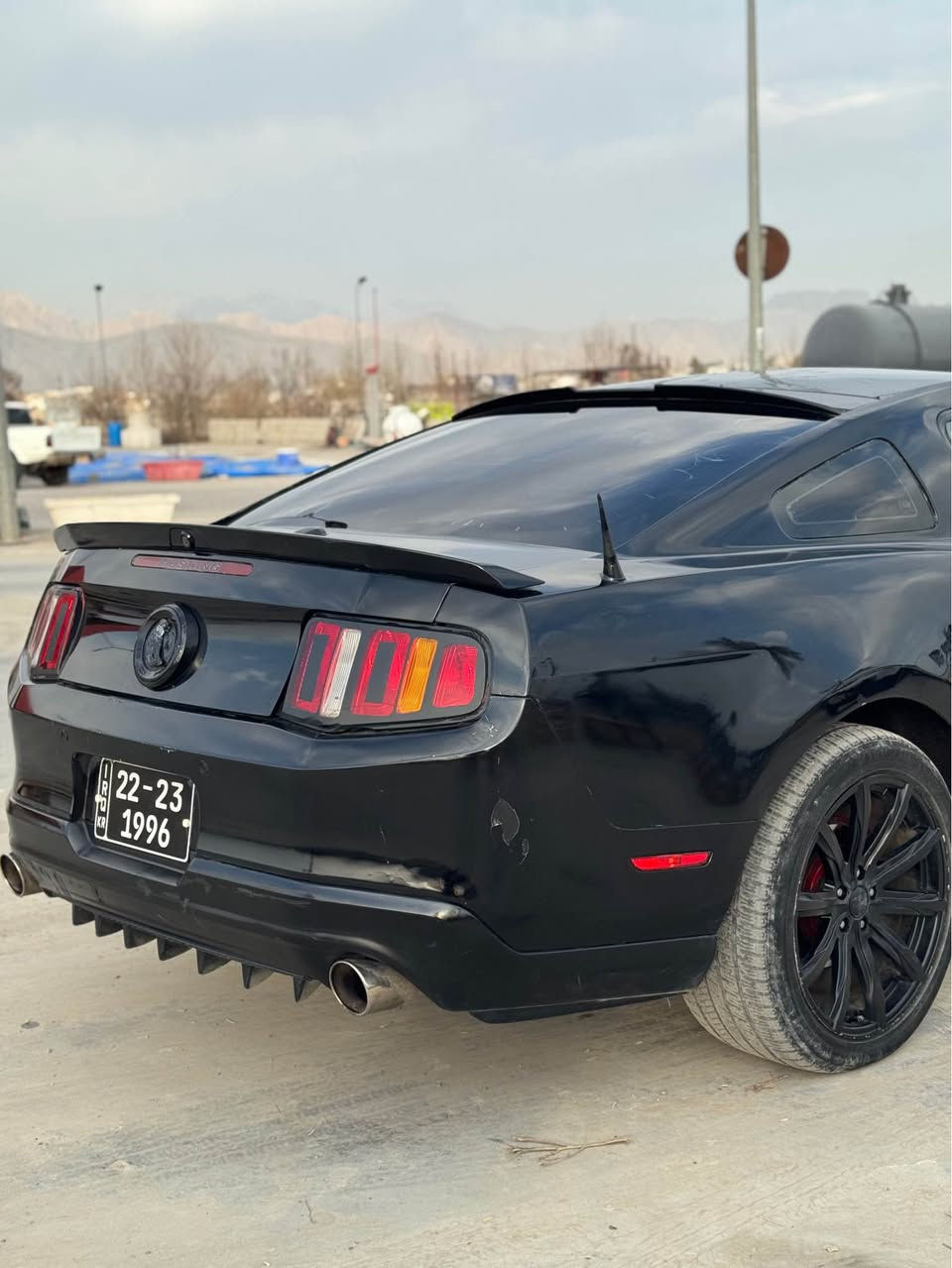 فۆرد مۆستانگ پریمیەم ٢٠١١
 ## بڕاوەیە ##
سەیارەکە فوول مواسەفاتە کوشن جلدو هیتەر گێڕ تۆماتیکو حادی پانۆراما بەس شوشەکەی سەقفی درزی تێدایە دەبێ بگۆڕدرێت ، سەیارەکە مەسرەفی کاملی کراوەو کاملی تووند کراوەتەوە .

***********

*********** وەتس ئەپی لەسەرە رانية, السليمانية
