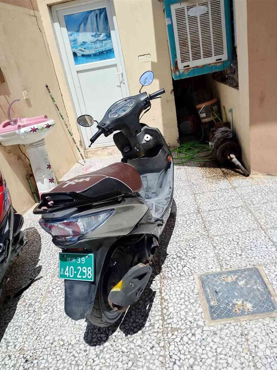سلام عليكم شباب للبيع كامكو جي فور الدراجه جديده كلش كفاله من كلشي برغي ما عايزه مال حاويه مرتبه تفاصيل بعد اكثر اتصل رقم ***********مكان نجف كوفه سعر 600وبيه مجال
