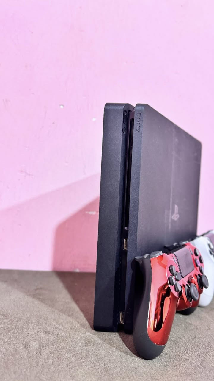 السلام عليكم
ابلي 4 اسلم مهكر قرص نضام 12.52 نضيف كلش ومامفتوح لوك ستيكر بداخلة 5 ألعاب وجوستكين كامل ملحقات السعر 250 وبي مجال للشراي مكاني ديوانية _ حي الامين الاولى الاسفسار على رقم ***********
