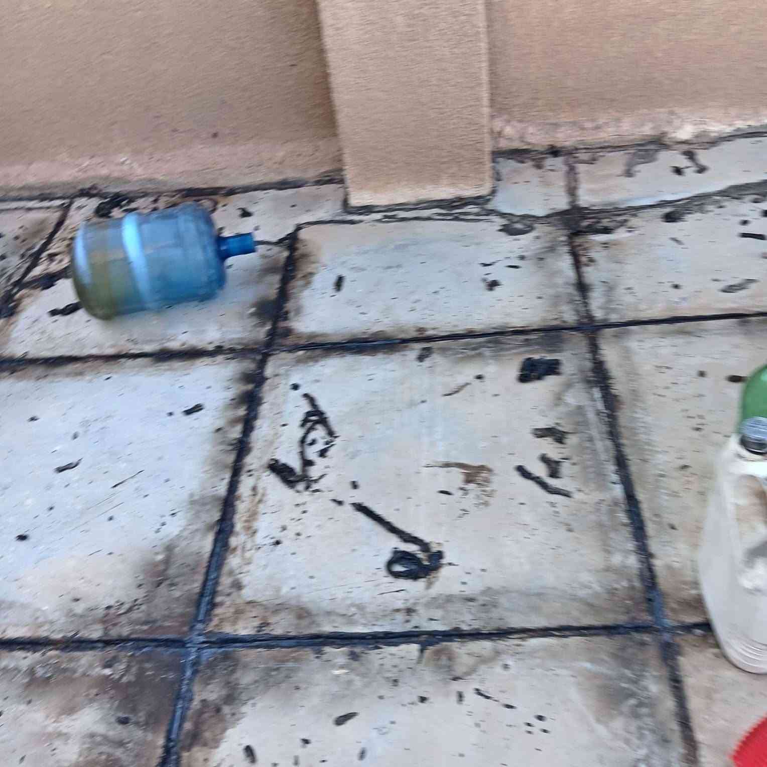 جانب  من  أعمالنا اليوم عادة وقلع  الماستك القديم 
يعلن مكتب الرافدين  لتطبيق الاشتايكر عن توفر كادر عمل لتطبيق الاشتايكر  كرسته وعمال   وبأسعار مناسبة... 
كما يوجد اعادة ماستك وقلع حسب حاجة السطح 
نزول طريقه العمل 
١.فرش السطح بمادة الفلانكوت 
٢.فرش السطح بمادة الزفت 
٣.وضع  التراب او استخدم نايلون وفلين حسب رغبه المواطن 
٤.وضع اشتايكر وماستك                                                                                                                                                             
  العنوان...تكريت الشارع العام مقابل مجسر الدلة- تقاطع جسر تكريت - مجاور مصرف الرافدين- فرع بيجي 
رقم الهاتف :  *********** - ***********... ابو  فائز
