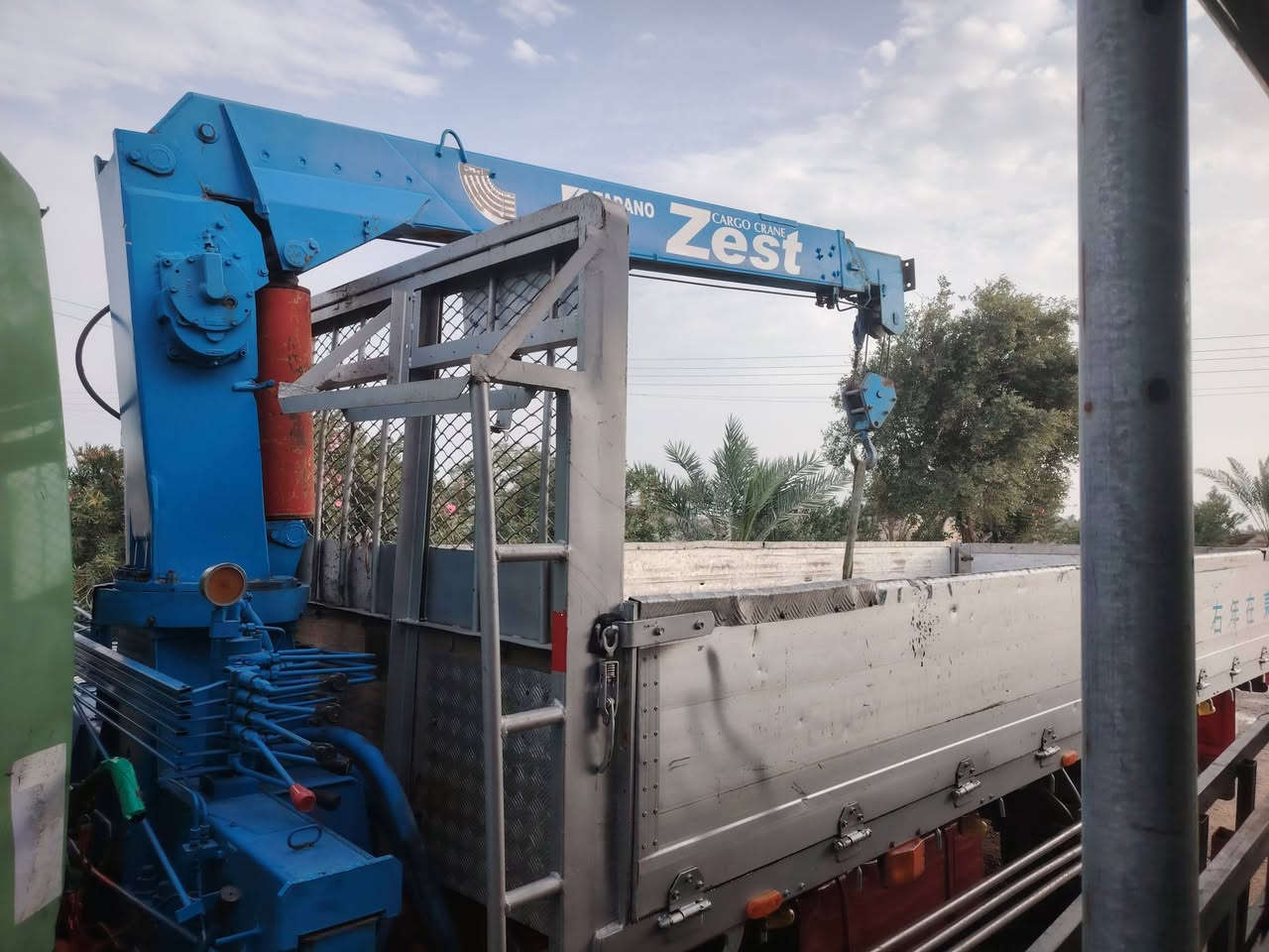 سلام عليكم كرين للبيع ٢سلايت دنكه سعر ٢٥ وبيه مجال ***********
