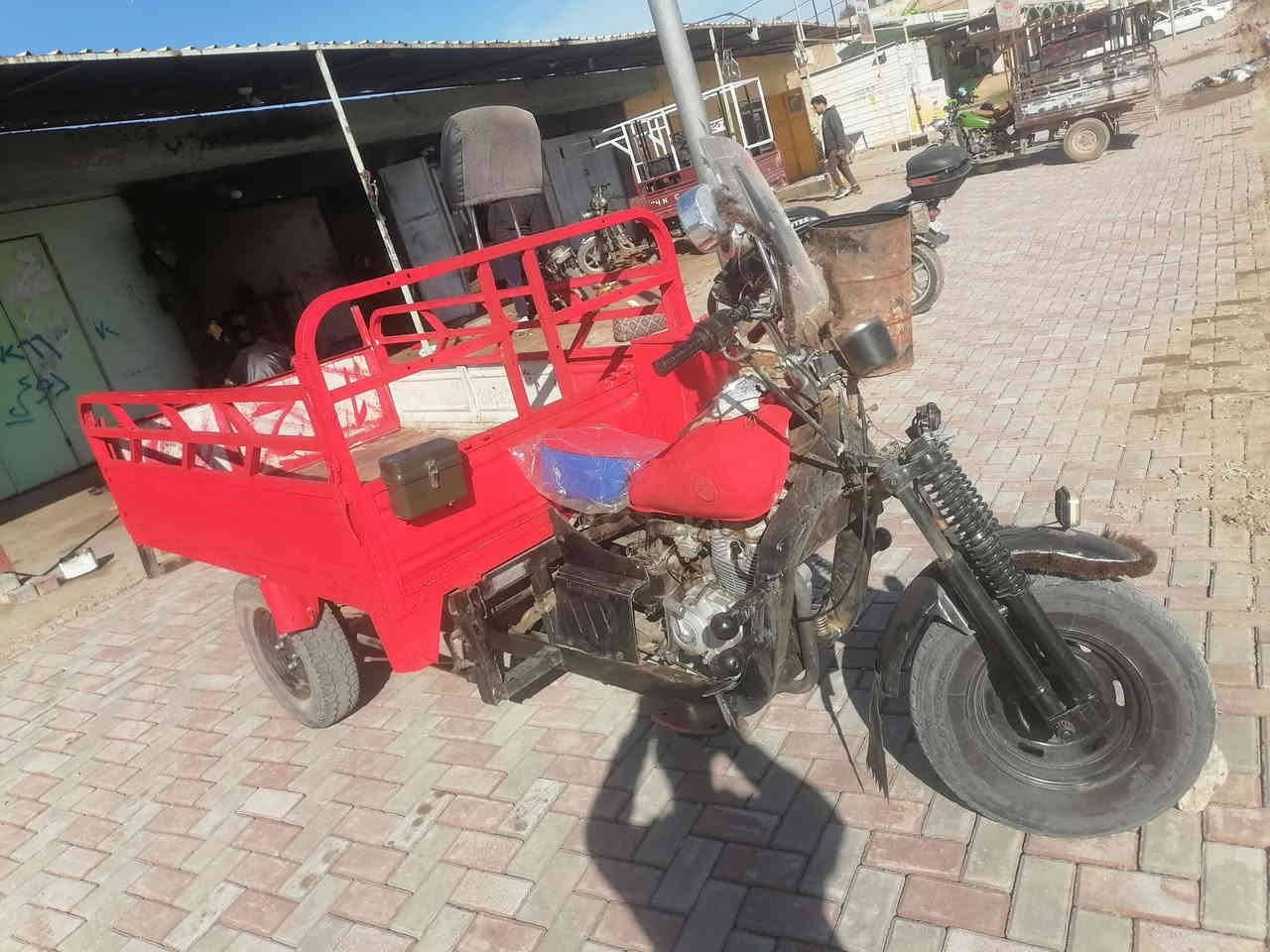 ستوته للبيع بيه اوراق كامله رسميه  السعر /600/ الف وبيها مجال 
***********
صلاح الدين بيجي
