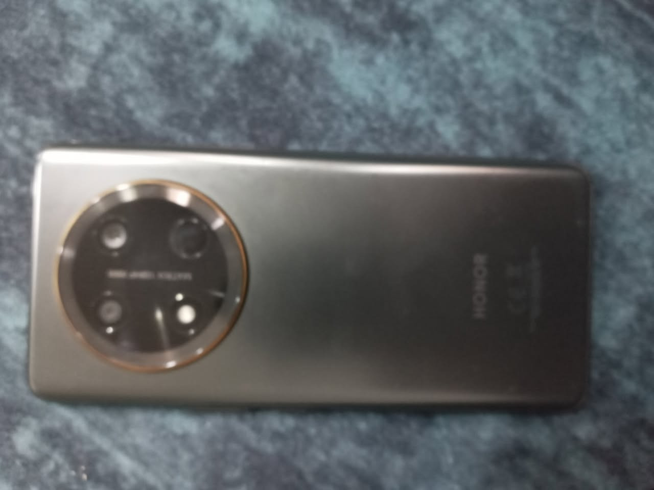 هونر اكس 9 سي سعره 325 الف قفله واتساب *********** جديد مستعمل شهرين ذاكره 256 يدعم الشحن السريع مابي اي عطل او خدش
