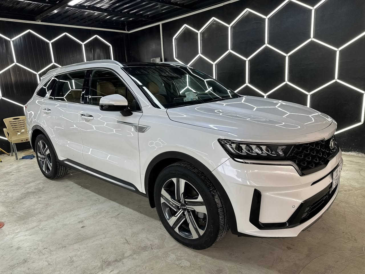 السلام عليكم
(للبيع او مراوس)
سورنتو 2021 هايبرد فول الفول رقم بغداد بسمي وارد كوري صبغ جاملغين خلفي وباب مبدل بلادي 
وماشيه 90 الف
مكينه( ٤ )سلندر تيربوا هايبرد بقوه ال سته سلندر
المواصفات:
بصمه 
تشغيل عن بعد
شاشه جبيره
كامره
بنوراما
كشنات منفصل Vip
كير ماوس 
كشنات جلد
تدفئه بل كشنات
اوتو هولد 
ابل كار بلي + اندرويد اوتو 
تحديد مسار 
شاحن لاسلكي 
نظام نزول منحدرات 
سايد بريك كهربائي 
سبعه راكب
رادارات
اشاير لكزز
لايت زنون ثلاث عدسات
شفتات بل ستيرن
وضعيات قياده (ايكو وسبورت وسمارت)
ترحيب بل يدات
صندوق ذكي ينفتح عند الاقتراب 
سياره هايبرد تفويله تمشيك 950 كيلو تنسى صرف 
السعر (200) بيهة مجال
الاستفسار 
***********
