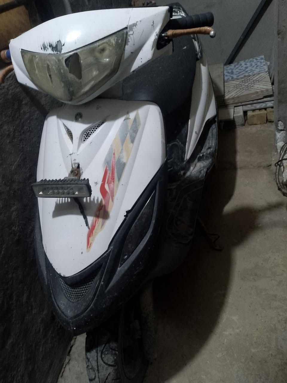 سلام عليكم دراجه ماكس 140شغاله ابيع كوم حديد كوم حديد السعر 150مكاني السريدات ***********متواجد وتساب ورصيد
