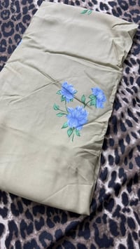 ملابس • قطعة • للبيع