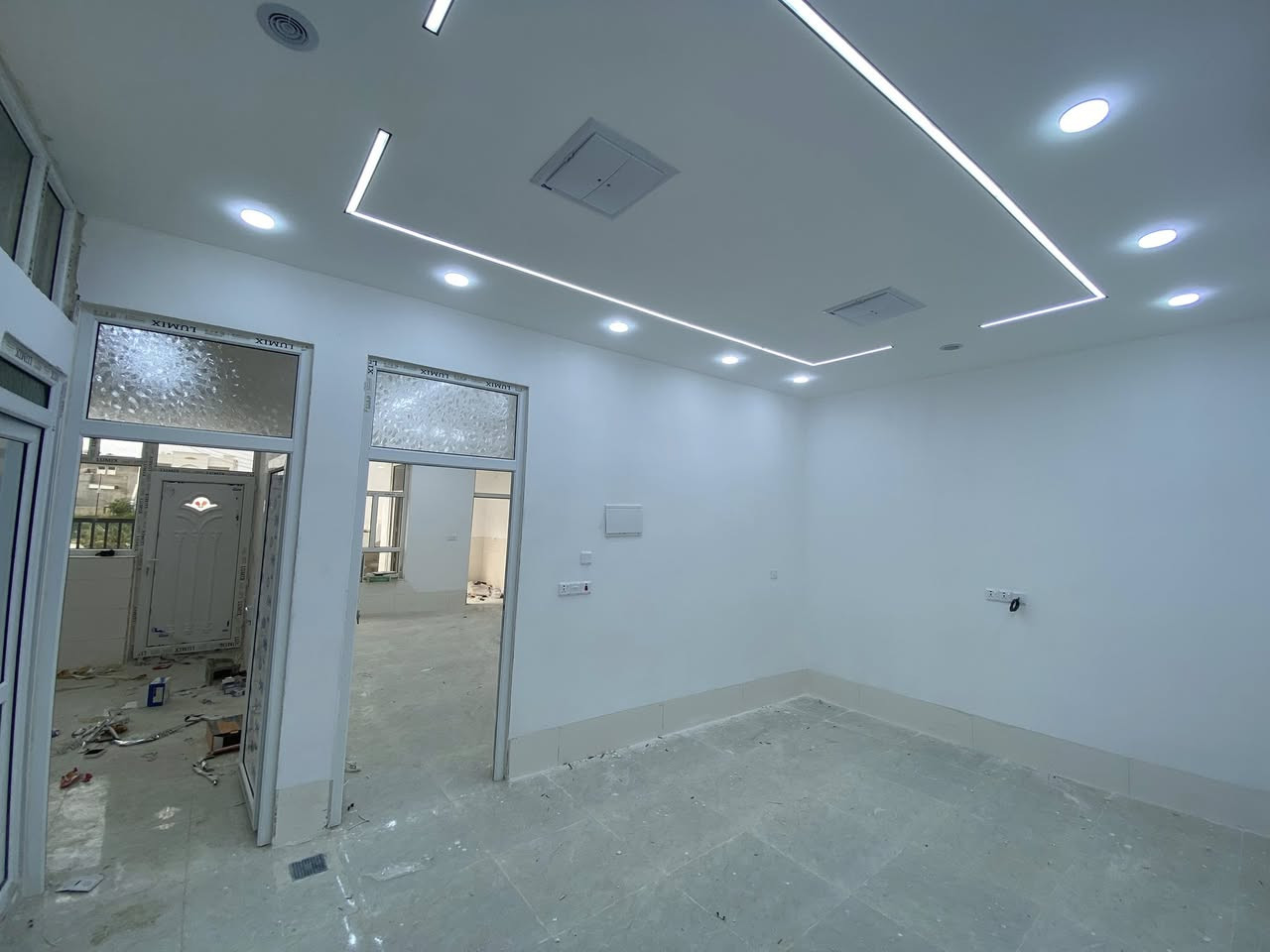 🌸ماشاالله لەم خانوە جوانە🌸

ئەمجارە بەخانویەكی 140 مەتری بەردەم. چۆڵ هاتینەوە خزمەتان

🌱🍃🪷☘️🌺🍀🌼🌿🪷🍀🌱🍃🌸🌼☘️

🌼كەلار گەڕەكی حەمرین
🌸نزیك جادە
🌸نزیك مزگەوت
🌸نزیك نەخۆشخانە
🌸نزیك جادەی گشتی
🌸نزیك مۆڵ و بەنزین. خانە

🪷ڕوبەچۆڵەو  براڕوكنە

🌕شوێنێكی زۆر نایابی هەیە
🌕تازە دروست كراوە ماڵی تیا نەچوە
🌕بەكوالێتیەكی زۆر نایاب دروست كراوە 
🌕ماوەیەكی زۆر بەهەیكەلی ماوەتەوە بۆیە 🌕بەهیچشێوەیە گەچو دیواری درزی تیا ناكەوێ
🌔 ئەم خانوە لەسەر ڕوبەری 140 مەتر دروست كراوە 

🟢🌟كەپێك دێت لەم. بەشانە🟢

🟢دوو ژوری نوستن
🟢هۆڵێكی گەورە
🟢میوان
🟢مەتبەخ
🟢مشتەمەلات
🟢حەوشێكی گەورە

🔴عەڕزی بیناكە هەمو كاشیە
🔴سەقفی مەغربیە
🔴دەرگاو پەنجەرەی پلاستیكە
🔴 مەتبەخ و مشتەمەلاتی تاكو سەقف كاشیە
🔴 سەرجەم ئەوكەرەستانەی تیا بەكار هاتوە 🔴كوالیتی بەرزن و شتی توجاری تیا بەكار نەهاتوە

🔵ماڵەكە بازاڕی نیەو بۆكڕین و فرۆشتن دروست نەكراوە
🔵بەبلۆكی بیستی دروست كراوە و باشترین. جۆری كۆنكریتی تیا بەكار هاتوە

🔵بەگشتی ماڵەكە ماڵێكی نمونەییەو  ماڵی دۆستە
🔵بەردەمی چۆڵەو  جێگای ناشتنی داری زینەو گەراجی سەیارەی هەیە

🍀🍁🌱☘️🌹🌼🍃🌿🪴🎋🌺🍁🪷🐦‍🔥🌿
‎بۆزانیاری زیاتر یان زانینی  نرخ  پەیوەندی بەم ژمارانەی خوارەوە 
‎بكەن
✳️✳️✳️✳️✳️✳️✳️✳️✳️❎❎❎❎
***********☎️📞
***********☎️📞

‎یان. سەردانی نوسینگەكەمان بكەن
‎كەلار سەرجادەی كفری💎

‎نزیك نەخۆشخانەی شاری پزیشكی 🏢گەرمیانی ئەهلی
‎نوسینگەی كوردستان
***********
***********
