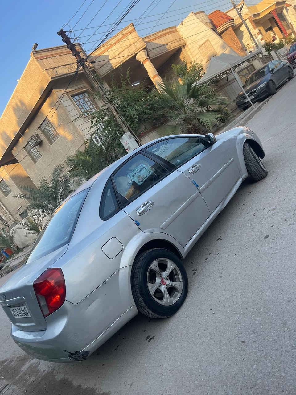 السلام عليكم
فورنزا (اوبترا) 2006 
كير اوتماتيك محرك (2000) كير محرك نضيفات جداً كشرهة حلو مثل مموضح بلصور
رقم بغداد بأسمي 
سيارة نضيفه ومرتبة مال بيت 
العنوان الكرخ 
رقم الهاتف ***********
السعر 53 وبيهة مجال بسيط
