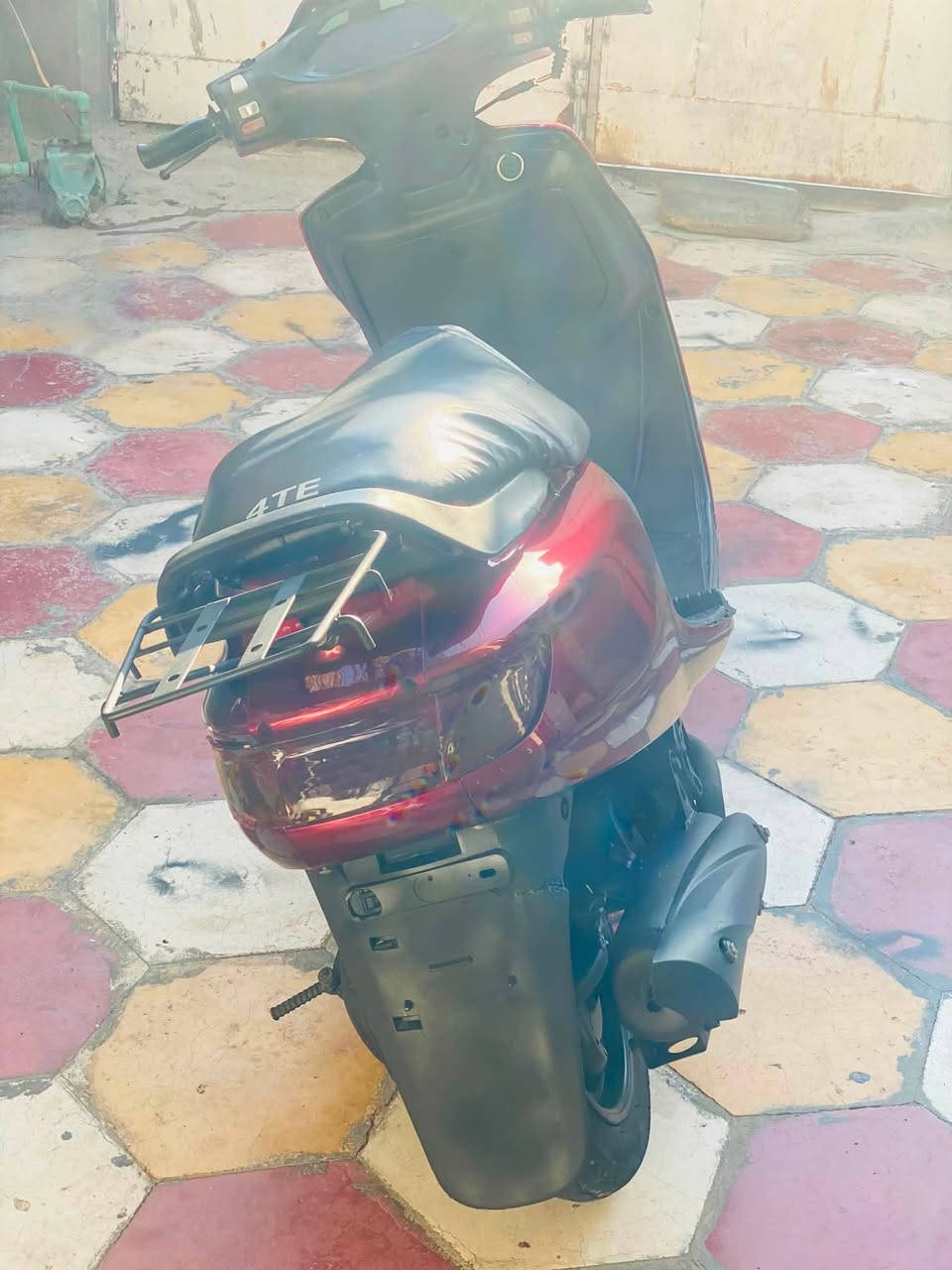 للبيع فراشه فحل كفاله عامه
كهربائيات كله شغال
نكره سلف هندر 
350 وبيه مجال 
***********
