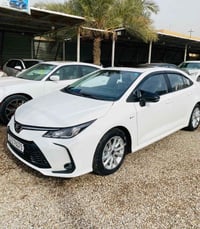 كورلا ٢٠٢٥ • ماشي ١٠٠٠٠ • كفاله عامه