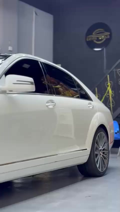 مرسيدس S 350 
٦ سلندر
موديل 2013
السيارة وكالة BCM العراق مكفولة كفالة عامة
ماشية 86 الف KM بعدها جديدة بالكارتون
داخل بيج
السيارة فول مواصفات  ومغلفة افلام حماية
السعر 35000$
مكانها البصرة
الرقم ***********
