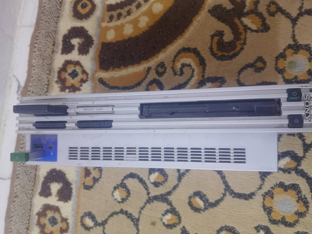 Ps2 
بدون ملحقات فقط جهاز 

وي الجهاز فلاش ١٦ گيگه بيه العاب 
وميموري مالته 

جهاز مفحوص وشغال 

سعر 25 ألف


**إذا كنت صاحب هذا الإعلان وتريد حذفه لأي سبب، رجاءا أرسل رسالة إلى الدعم الفني**