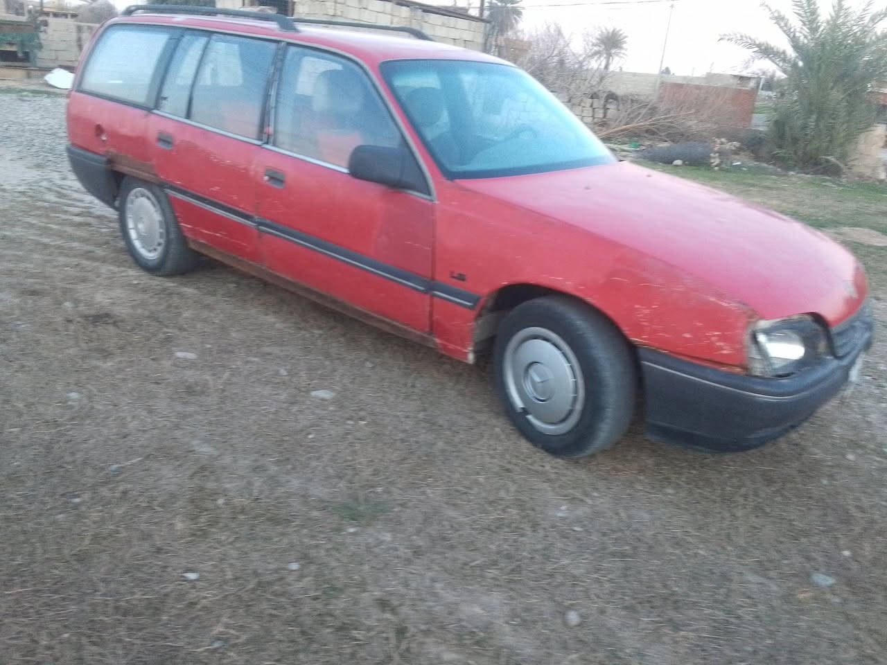 السلام عليكم لبيع اوميكه استيشن كير محرك اكسل كلها شرط تايرت جدد كهربائيات كلها  شغاله شرط الوكاله والتحويل مروج معامله كامله السعر12 وترهم مراوس حسب القناعه لاستفسار الاتصال على الرقم ***********
