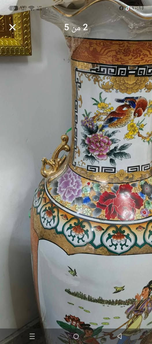 فازه خزفيه ارتفاع متر وعشرين نقش بارز ضخمه الوان مميزه فيها جزء من يده جانبيه مكسوره لا توثر عليها ابدا بسعر ١٧٥


**إذا كنت صاحب هذا الإعلان وتريد حذفه لأي سبب، رجاءا أرسل رسالة إلى الدعم الفني**