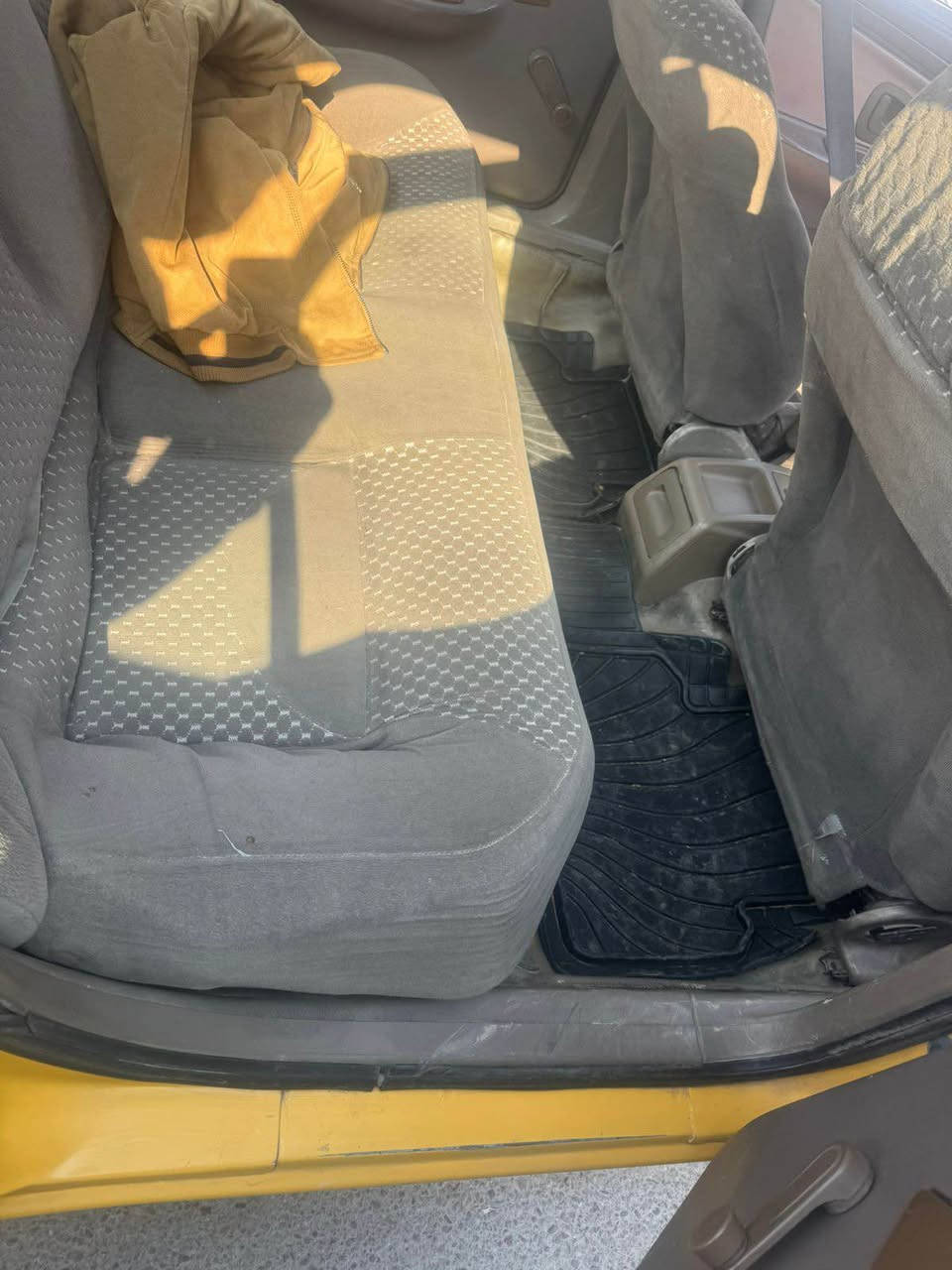 السلام عليكم للبيع بيجو لميس ٤٠٥ موديل ٢٠١٣ مصفرة هيئة وغرامات سيارة جاهزة للشارع تخم تاير صدر باتري داخل نظيف رقم بغداد الماني مكان السيارة حي العامل 
السعر ٣٠ ورقة 
***********
*********** بغداد, العراق
