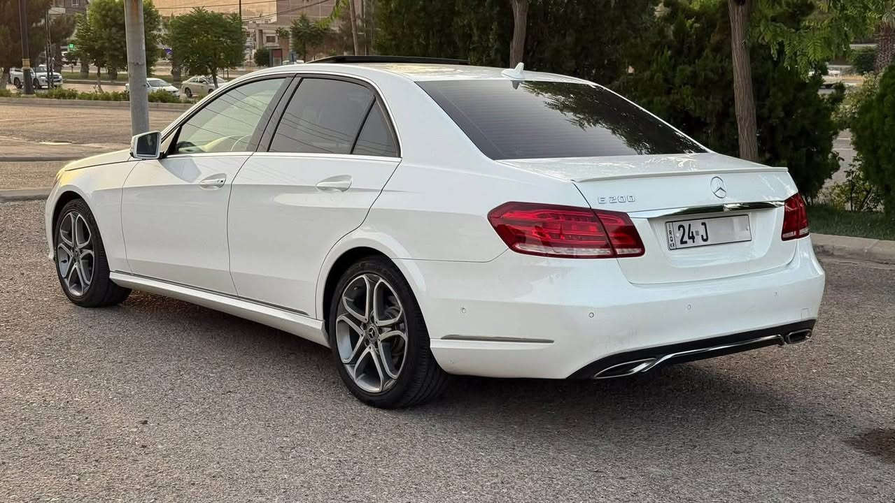 ،
مرسيدس w212 E200 2014،  الماني دبل سويج ، سعرها ١٨٠ ورقة و بيها مجال للطيبين


**إذا كنت صاحب هذا الإعلان وتريد حذفه لأي سبب، رجاءا أرسل رسالة إلى الدعم الفني**