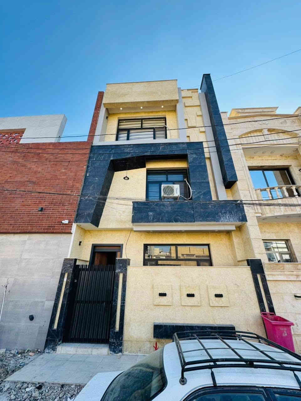 #للأيجار في السيدية
50 مترنضيف جداً 

يحتوي على 
• ثلاث غرف نوم 
• مدخل واحد
• صحيات عدد 2
• موقع العقار مربع التصنيع
 • سعره : ٨٥٠ الف قفل مقدمه شهرين
للأستفسار : ***********
