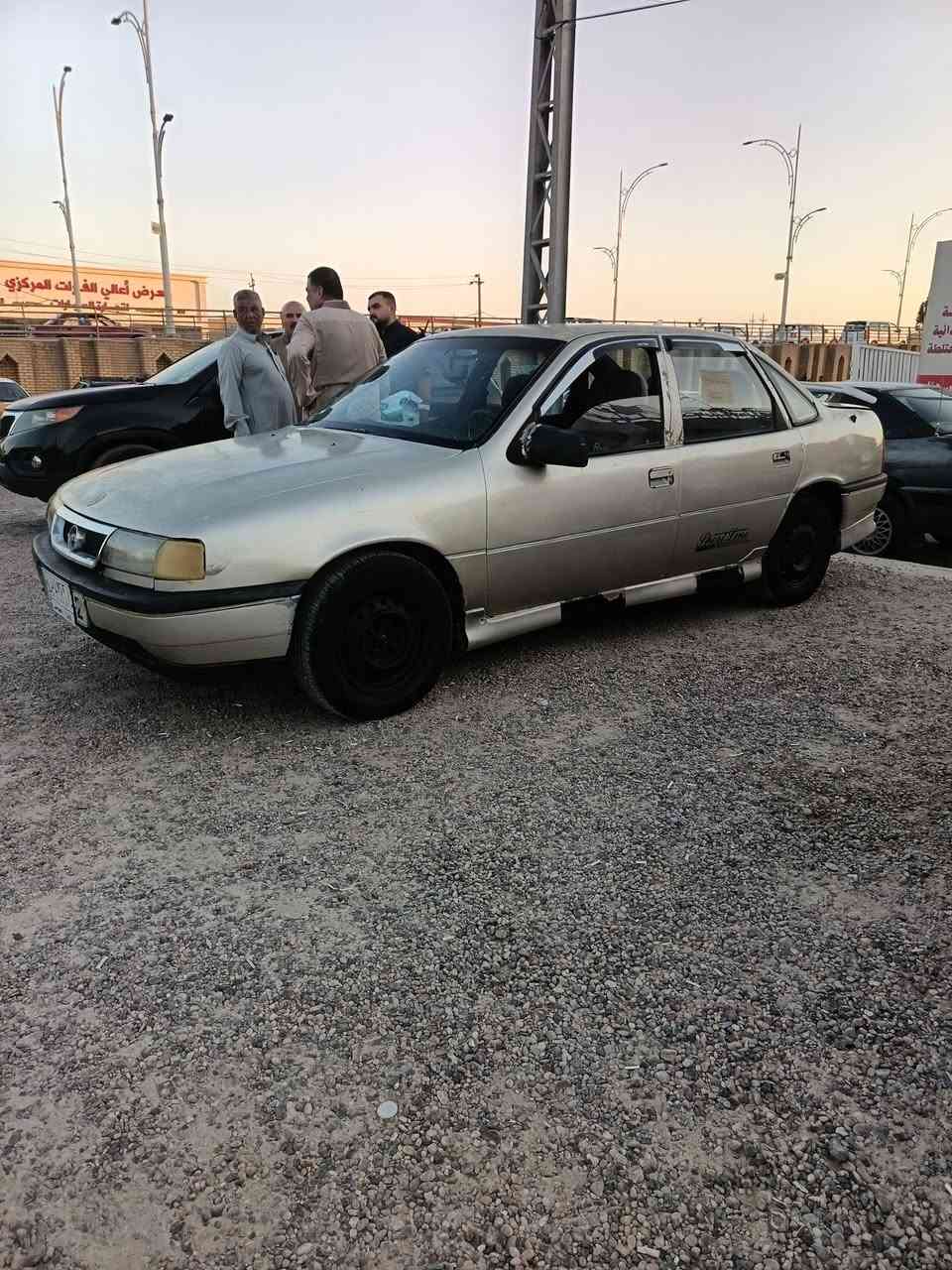 فكتره للبيع موديل ١٩٩١ رقم الانبار مشروع وطني تحويل مباشر سياره جاهزه كير عادي مكينه كير صدر تخم تاير كله جاهز ومكفول والكشر كدام العين سياره مابيه اي نقص سعره ٢٢ وبيه مجال مكاني فلوجه تلفون *********** كورك 7505068571 سعر
