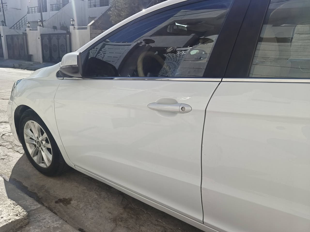 🚗 شيري اريزو 5 موديل 2024 للبيع
فئة نص مواصفات
بيها كشنات جلد، واني مغلفها قماش جلد واضافة الارضية مغلفها شمع ومحافظة عليها
مخلي بيها درع محرك كامل من جوه
سنوية باسمي
بيها كوبون بانزين
ماشية 29 ألف
بضمان الشركة
رقمها أربيل
بيها ضرر خفيف (باب + جام لغ + دوسة) 
عندي صورة الحادث، الباب مبدل بلادي والجام لغ بدون معجون
المكان كركوك
الجاد بس يتصل: ***********
