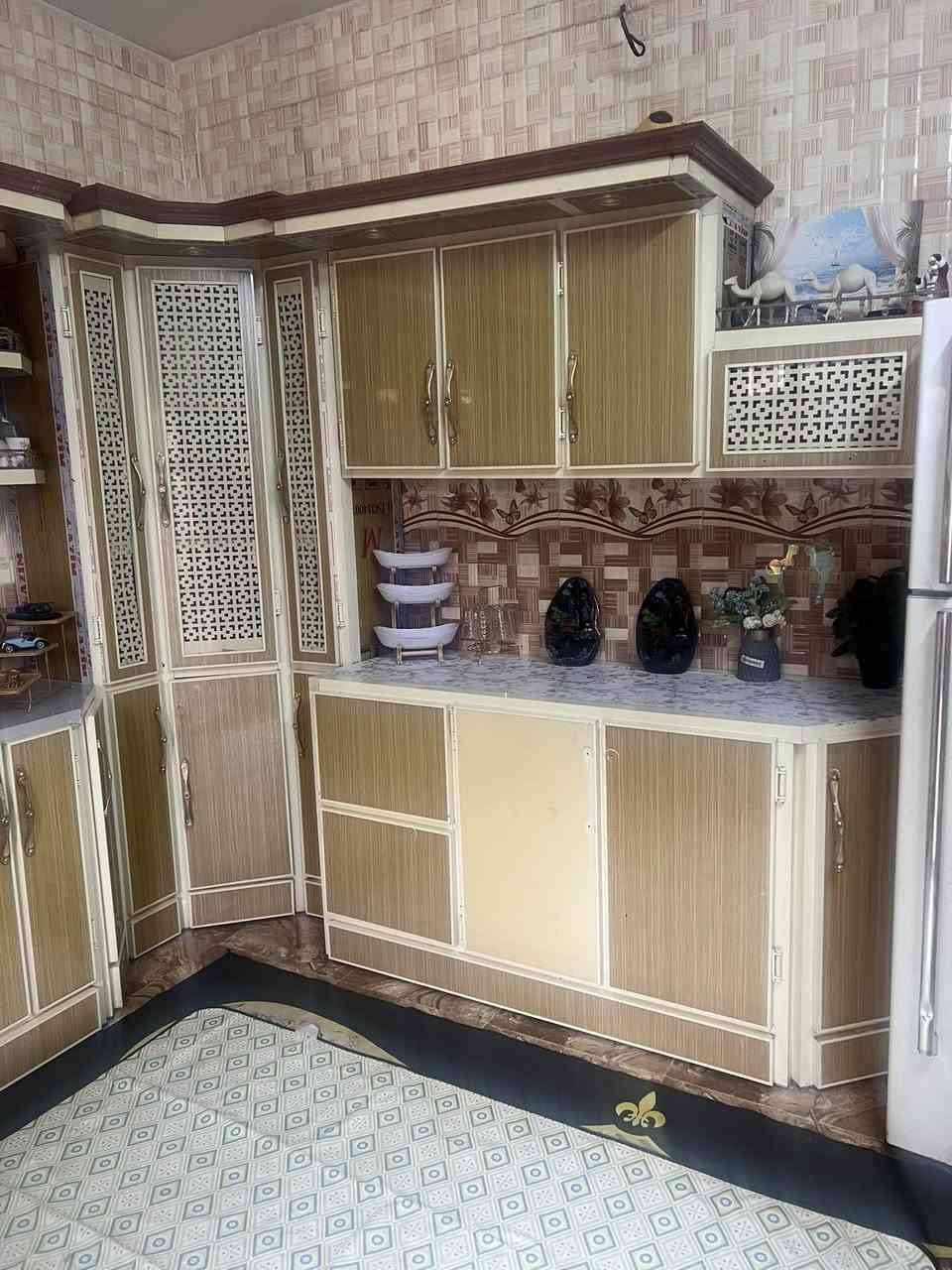 سلام عليكم كونتر لبيع ٦امتار نضيف مابي عيب تفصال درجه أولى سعر ٩٠٠بي مجال بسيط العنوان كركوك عروبه قرب جامع الروضه الكبير ***********
