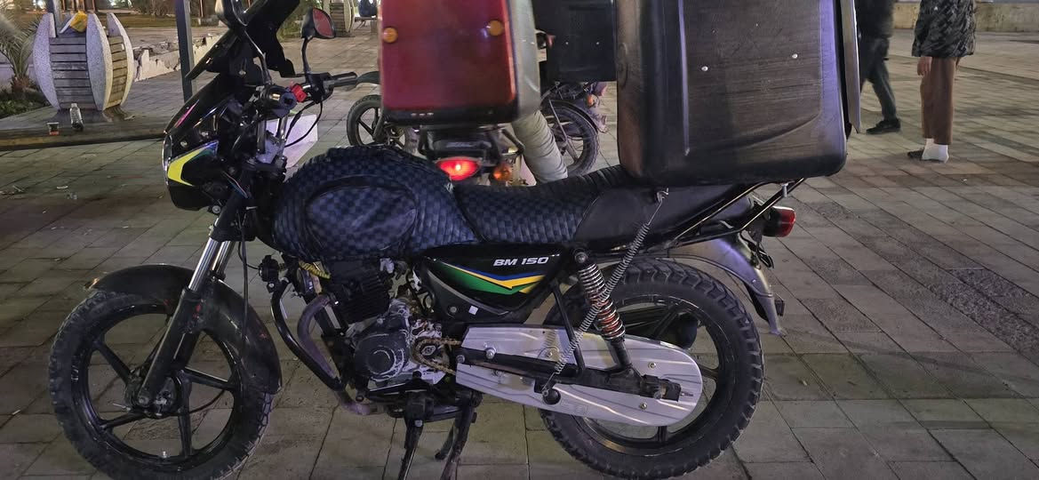 السلام عليكم دراجة كلاسك موديل 21
850
الدراجة خير من الله الدراجة بدون اوراق اكفلك فقط سرقة 
***********
