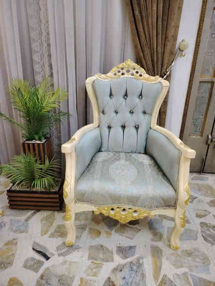 تخم زان ملكي تركي  10 مقاعد العنوان مدينه الصدر للاستفسار خاص او الاتصال على الرقم ***********
