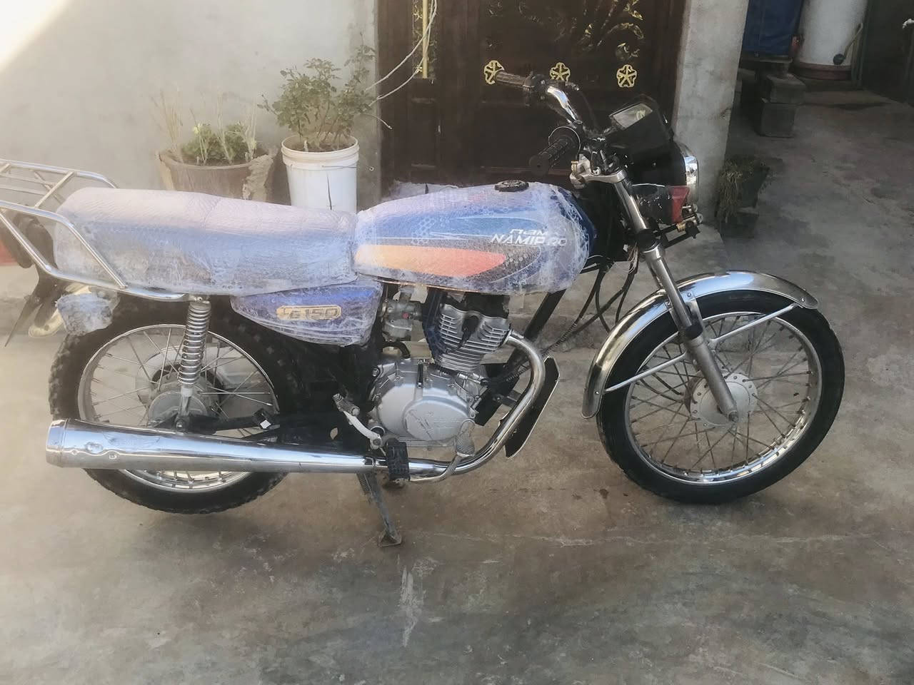 دراجة نامة برو لبيع موديل 21نضيفة  مكينة مامفتوحة اوراق بيها سعر 425بيها مجال رقم ***********
