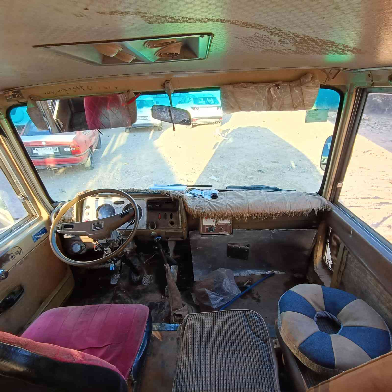 موديل 82 شرط وكاله محرك ستندر وبي مجموعه مال 90 سعر 24 سياره موجوده بكركوك هذا رقم صاحب سياره ‏‪0770 027 6238‬‏ اني مكلف بنشر
