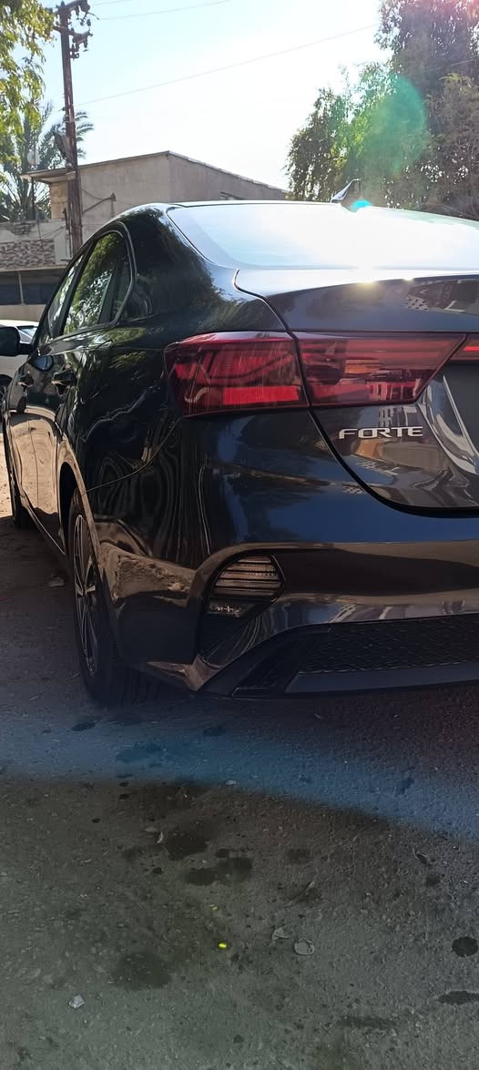 سلام عليكم
كيا فورتي
موديل2024
الون فيلي
نصف فول
الحادث كمافل الصور
تبديل بنيد فقط
سياره ماشيه 2000 حقيقي
السعر 130 ورقه والشراي بيه مجال
العنوان الامين الثانيه
هاتف ***********
