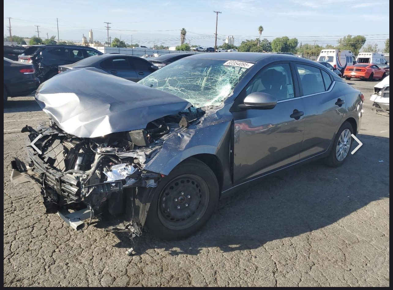 السلام عليكم عندي نيسان سنترا موديل 24 واصله للحره السعر 70 اتصال.   ***********
