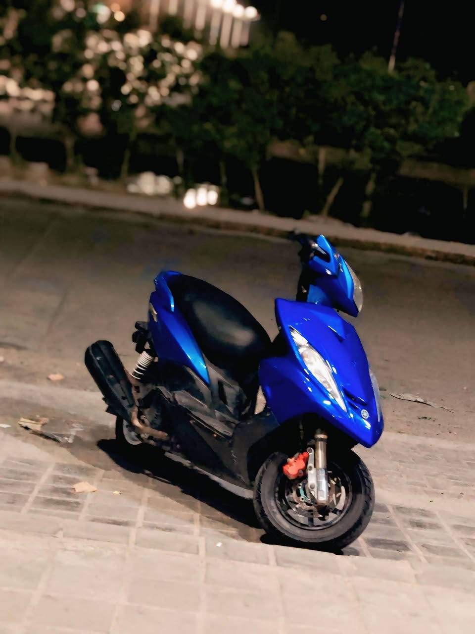 السلام عليكم هاي دراجة GTR 
كربائيات شغالة 💯
مبدل فقط بجم دراجة كفالة عامة 💙✨
كشن اسود مبطن يخبل 💯💙
زنون ابيض اشاير كلهة شغالة 💯✨
دبل امامي رياضي اصلي 💯💙
 دمامامات بل جنطة MAX اعلة درجة 
السعر 725 .الف. و بيهة مجال ادخل خاص و تدلل 🔝💙
***********
