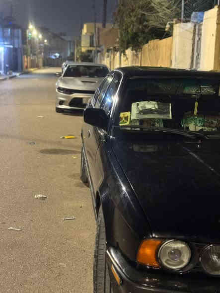 السلام عليكم بي ام 525مسكر عدل كير ومكينه خير من الله صدر امامي خلفي جديد سستم  سماعات رقم انبار انكليزي شرط التحويل مكفولة من الضربه والخياس عضمتها كلش حلوه وصبغها جديد وشرط السيارة نقص مابيه جاهزه ومجهزه سنتر لوك شغال تبريد ثلج فتحه شغاله كهربائية كله شغاله وبلاد داخلها جديد منضومة زنون كلها شغاله بلوجكترات كلش نضيفه ماشاء الله لمراوس رقمي *********** السعر 65
