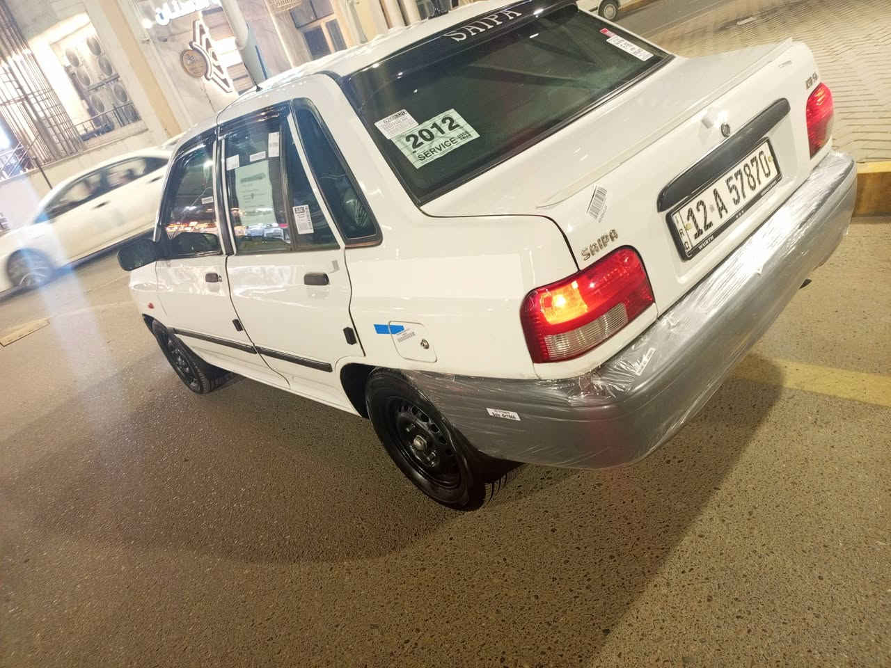 السلام وعليكم سايبه للبيع 2012
سياره جديده مال بيت والسياره مامتعوبه مكينه وكير بشرط 
كابون بانزين بيها سنويه 2030
شرط التحويل من الشرعي 

***********
صبغ قطعه وحده فقط
