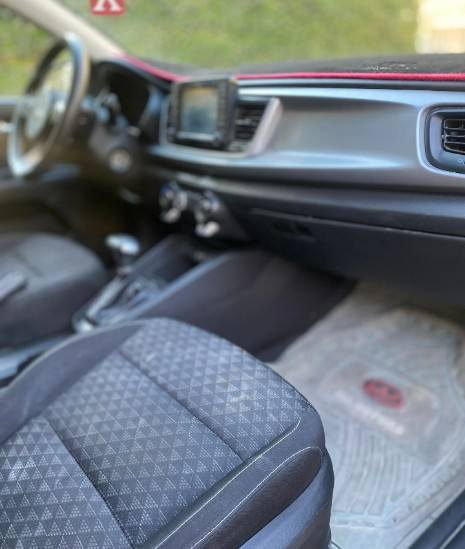 كيا ريو موديل ٢٠٢٠ وارد امريكي قبق جنطة شواصي لغود كله مكفولة ماشية ٤٦ مكينة ١٦٠٠ دبل نوزل 
السعر ٩٣ وبيه مجال رقم بصرة مكانه بالنجف مشروع وطني راعية نجف سيارة نضيفة للاستفسار الاتصال ***********
