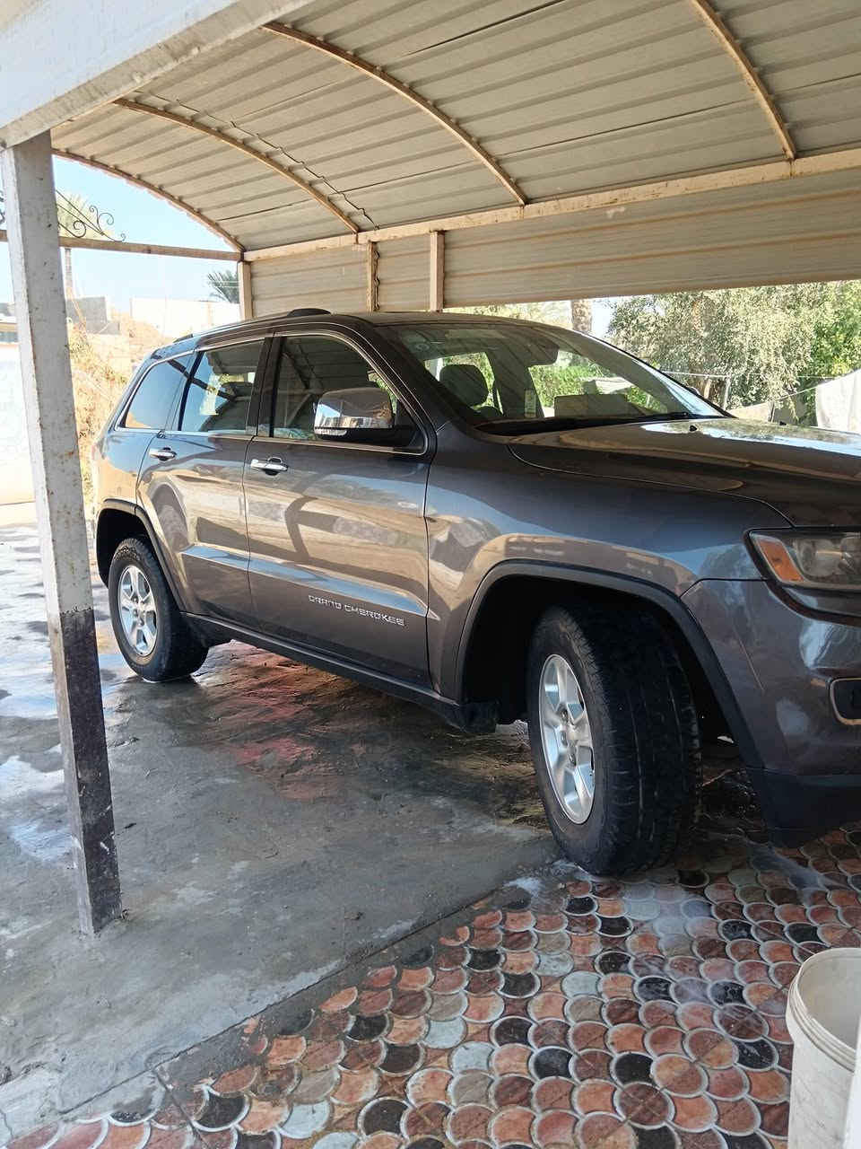 السلام عليكم للبيع جيب موديل 15 سياره حادثها خمس قطع مكفوله من كير ومحرك واكسل  سياره حداديه جديده   سياره ما بيها اي نقص الاتصال على هذا الرقم***********
