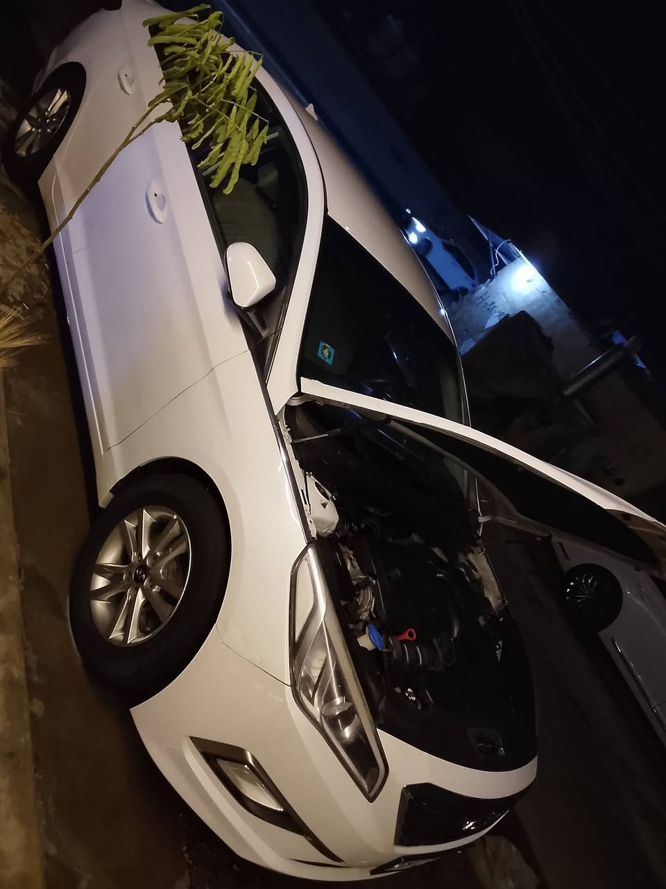 سلام عليكم للبيع سوناتا موديل 15 رقم بابل بيه 3 قطع صبغ شويه من لباب مال تكشير بدون تبيل بدون تصليح بس رش. تبريد ثلج جاهزه مكينه لا تنقيص ولا تبخير  مكاني كربلاء أسعر 105 وبيه مجال بصيط ***********
