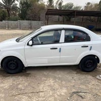 اڤيو موديل 2009 سياره مصبوغه حزام مكينه وكير وحداديه وتايرات وكهربائيا...