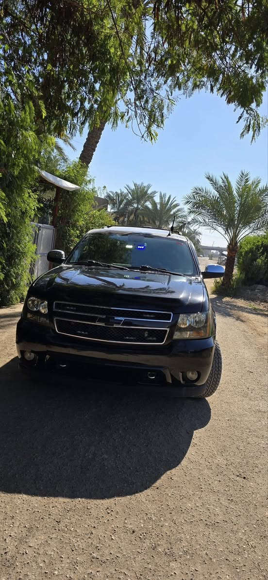 لبيع تاهو 2010 ادوات فول مواصفات 1/1 LTZ اعلى فئه بلمواصفات سياره جديده كلش داخله بدون حادث من امريكا بيها كصه قماره  سياره عليها نانو سيراميك بوليش  تخم تاير  تبريد منضومه جديده ثلج داخلها كلش كلش جديد vib كشنات منفصل شاشه جبيره  رادارات جانبي + خلفي  مري قلاب تدفىه وتبريد بلكشنات الامامي ولخلفيات تضليل امريكي اصلي 100/100 رؤيه مكينه كير جدد خير من الله دهن كله يم مركز الحسام  المكان بغداد السعر 88 وبيها مجال الاتصال غير متواجد عل الفيس بوك. *********** ابو قمر
