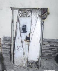 باب حديد • ١٠٥سم • بلا نقص