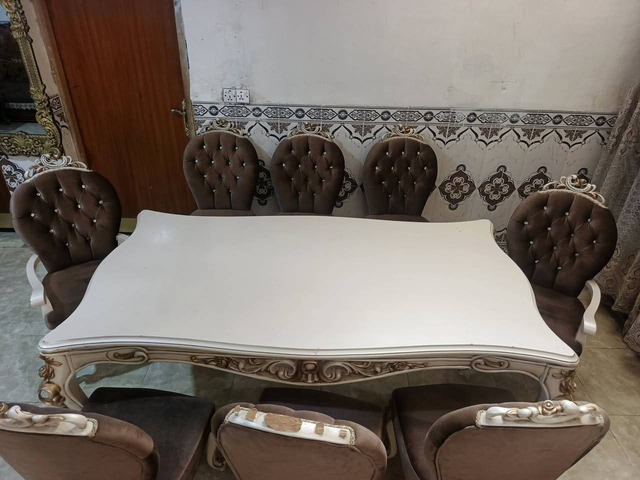 ميز طعام مستخدم
للاستفسار الرقم 
***********
