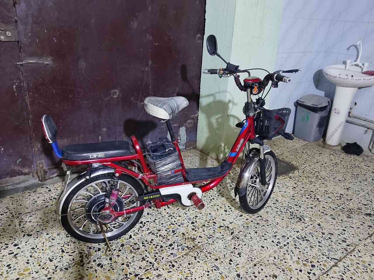 للبيع بطاريات ع فحص دراجه مابيها نقص مستعجل ع بيعتها السعر,175, ***********
