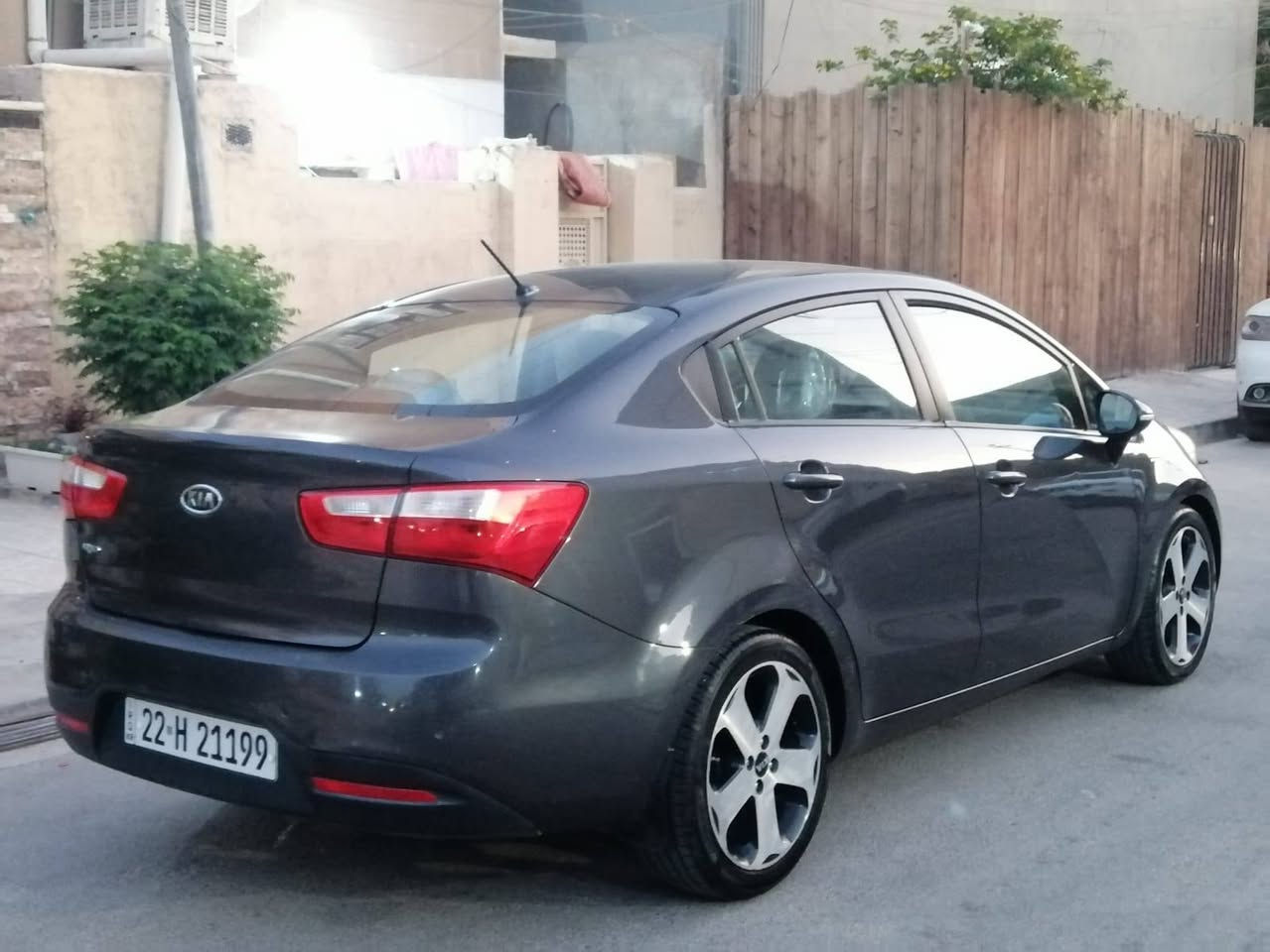 ***********
رايدهة ب 89 ورقة وبيهة مجال بسيط بعد المعاينه 
كيا ريو 2012 خليجة مكفولة من كلشي
محرك 1600 دوش مامفتوح لووك 
تحكم ستيرن جهتين
بلوتوث حاكية موبايل
ويل كب دعاية
مري شفط كهرباء
اشاير بالمري
حساسات خلفيه
ماشية 130 الف كم
تبريد ثلج 
السيارة مكفولة من الصبغ والحادث وجاهزة والحمدلله
رقم أربيل باسمي السيارة تحويل مباشر رقم وسنوية وهزة جديدة

