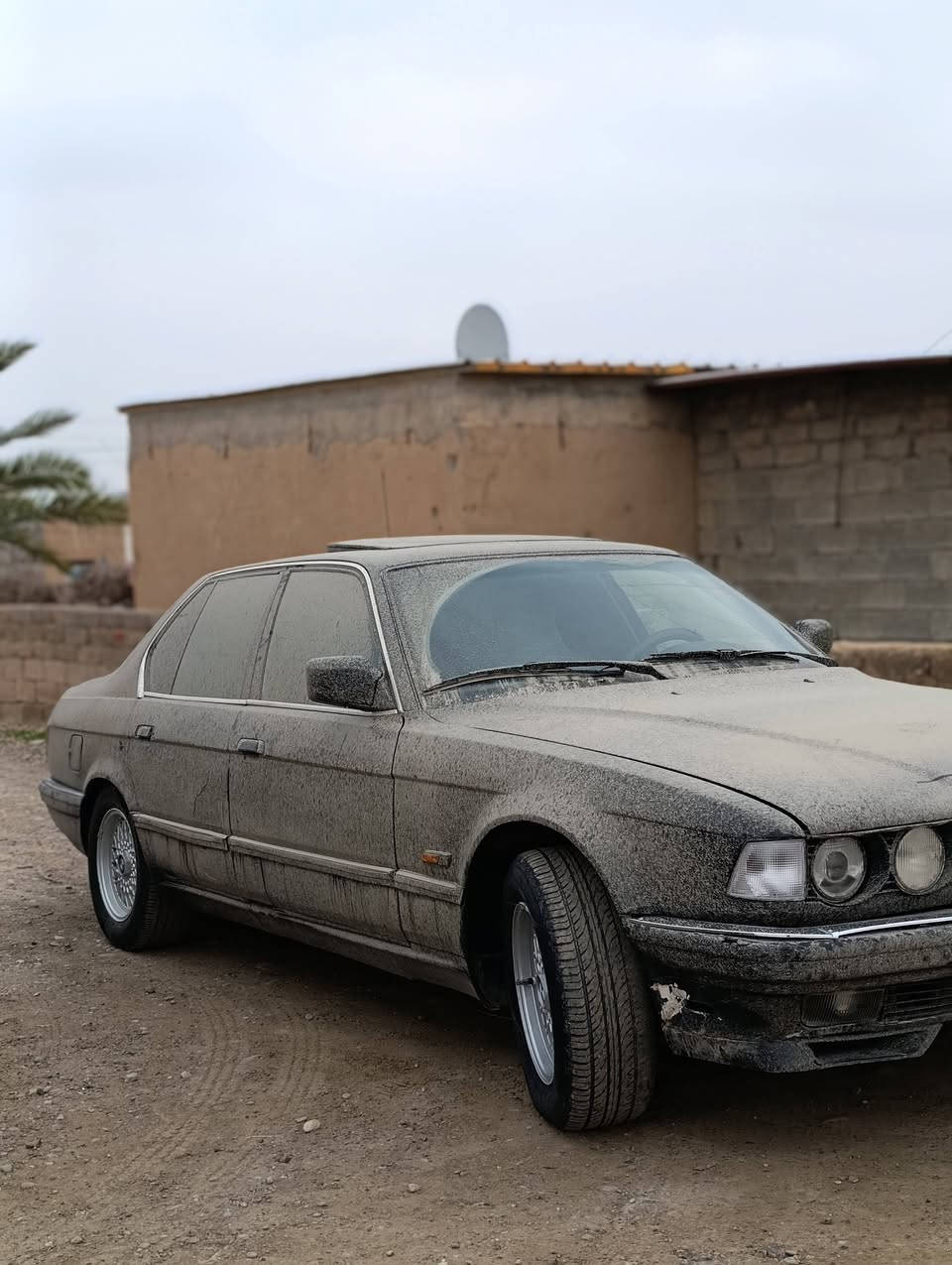 للبيع  او مراوس
السعر 45
بيئم 735 كير عادي 
رقم صلاح الدين أليف تحويل مباشر 
محرك كير شرط 
تخم تاير جديد
صدر جديد 
كهربائيات كلها شغاله 
بدون ضربه 
السيآره جديده بمعنى الكلمه آحلا من آلصور مكان السيآره تكريت الأستفسار آتصل ع صاحبها 
***********
