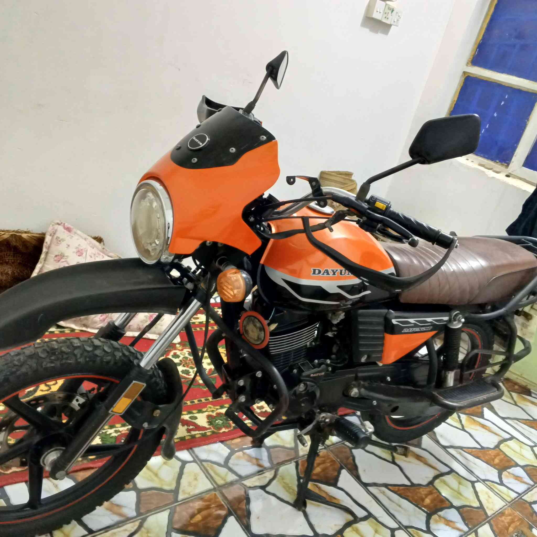 سلام عليكم شباب دايون جبلي فحل2023وراق اصولي دراجه جديده تحكم عن بعد مكينه ٢٠٠حقيقي كتابه حمره طالعه ب٢٠٢٤/٦/١٧دراجه شرط 
ترقيم 
سعر مليون 800وبيه مجال للشراي 
مكاني ناصريه شطره 
رقمي ‭
***********
