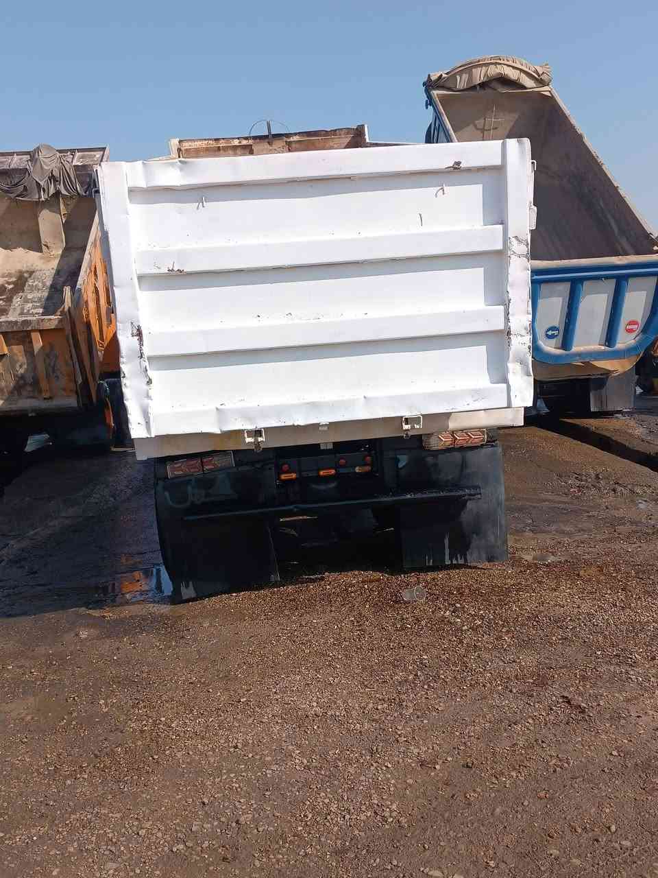 مقطوره للبيع طولهى سبعه اله ربع وشاصي 14 سرابس جيف اعاده المنشور بسبب الوعود الكاذبه ***********
