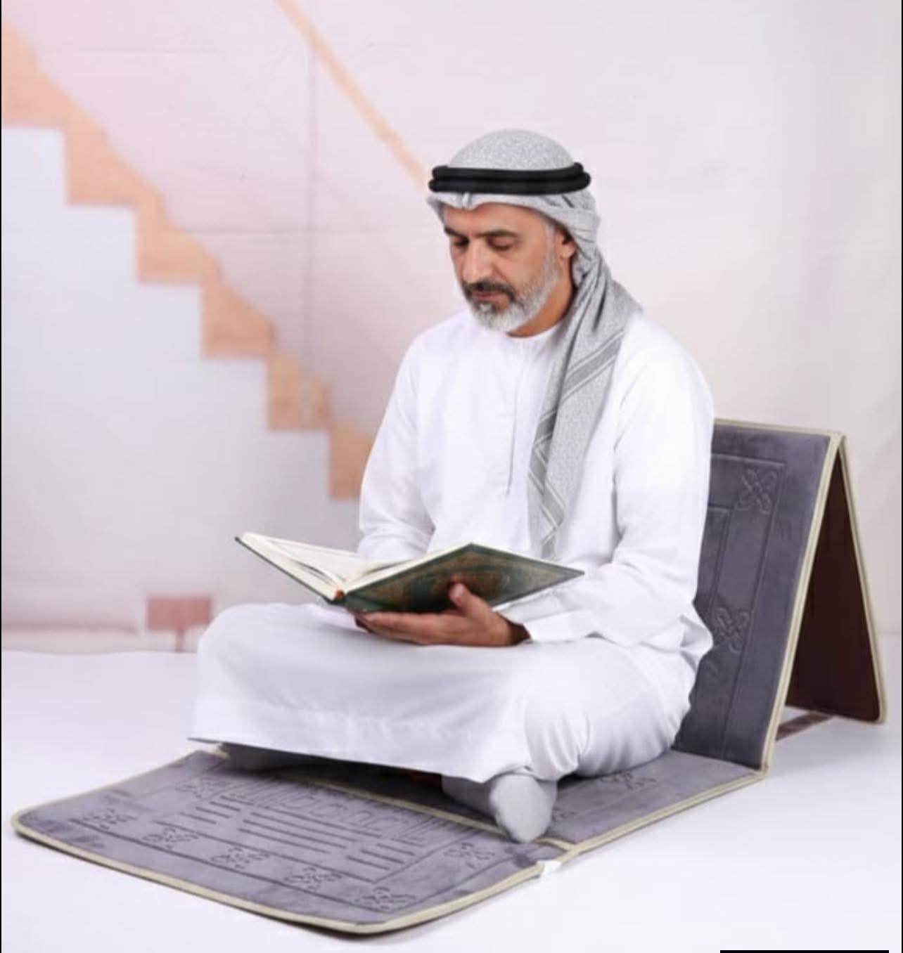 السلام عليكم
سجادة الصلاة مع مسند للضهر 
متوفر توصيل لجميع انحاء المحافظات 
للتواصل واتساب ***********
