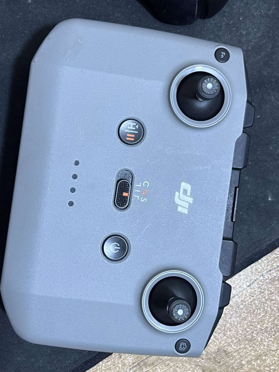 سلام عليكم درون dji neo 
اربع بطاريات 
ويا كنترول n3
ويا جنطه مكاني بابل 
بيه اشعاري الحساس السفلي فقط 
الي تفيده خاص


**إذا كنت صاحب هذا الإعلان وتريد حذفه لأي سبب، رجاءا أرسل رسالة إلى الدعم الفني**