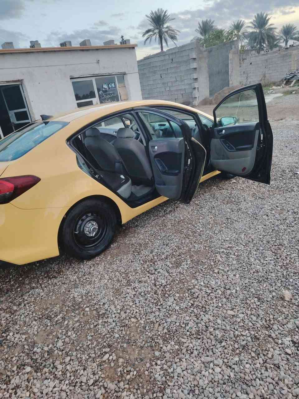 فورتي موديل 2017 كير مكينه صدر تخم تاير تبريد ثلج صور امريكا بل منشور خطها جوال سنويه ٣٠ مكان السياره ديالى بعقوبه السعر 120 ما متواجد عل نت اتصال فقط ***********
