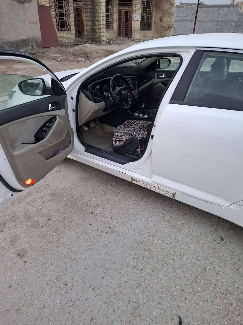 اوبتيما للبيع موديل ٢٠١١ محرك الفين مكان ناصريه دوايه  رقم ***********
