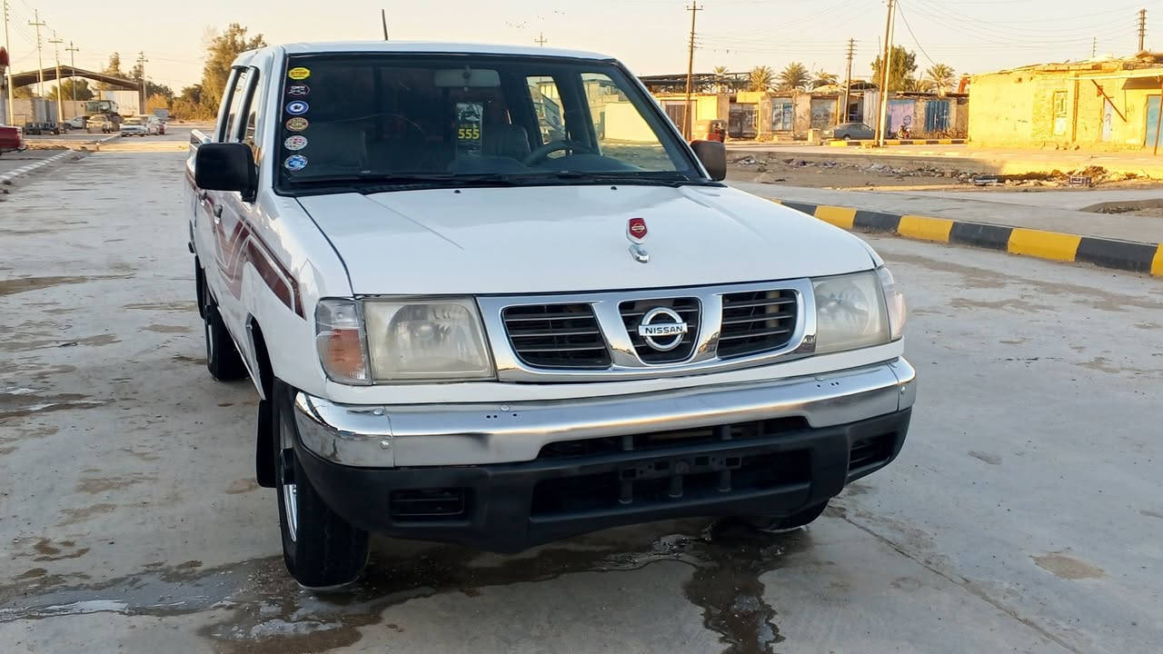 للبيع نيسان موديل 2003  مزاد وزارة  الداخلية مكينه وكير حداديه كهربيات كله جاهزه سعره 52ورقة وبيه مجال مكان ناصريه الرفاعي مكلف بلنشر ***********
